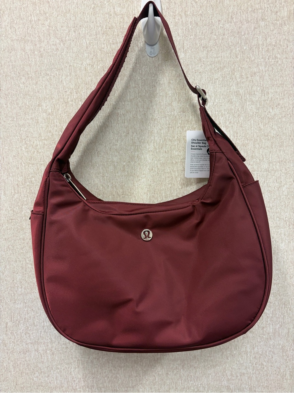 LULULEMON CITY ESSENTIALS 4L- BURGUNDY BAY ⭐️NWT⭐️